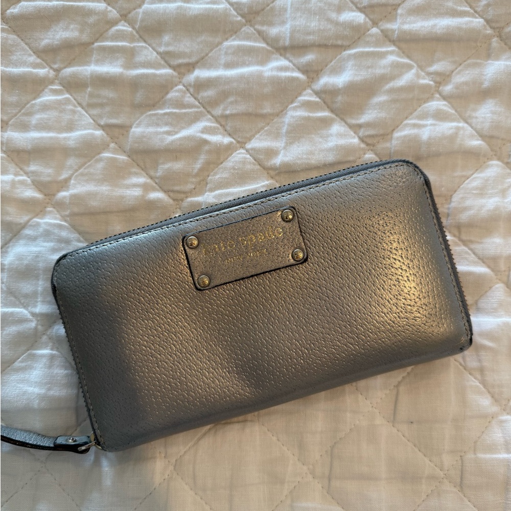 Kate Spade Silver Leather Wallet